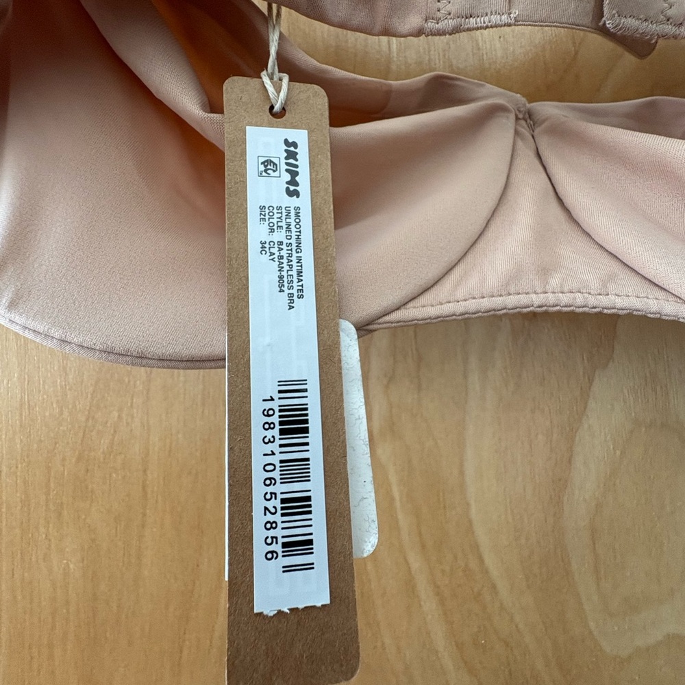 Skims Smoothing Intimates Unlined Strapless Bra - Picture 5 of 6